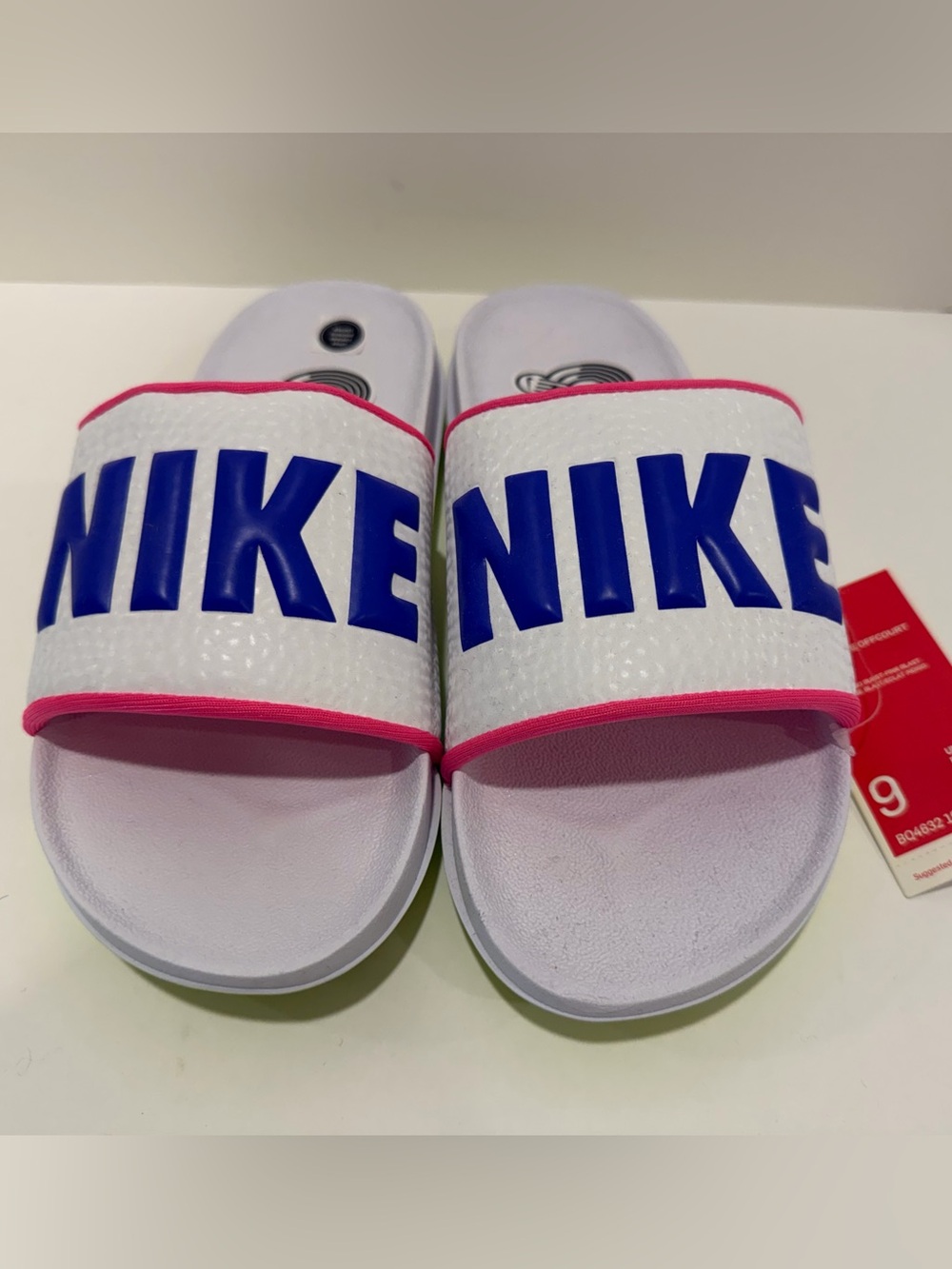 NWT Nike Women's Offcourt Slides in White/Indigo Burst/Pink Blast - Size 9